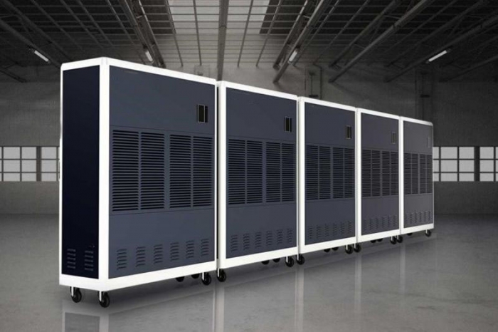 干衣機(jī)隨風(fēng)飄搖，除濕機(jī)逆風(fēng)飛揚