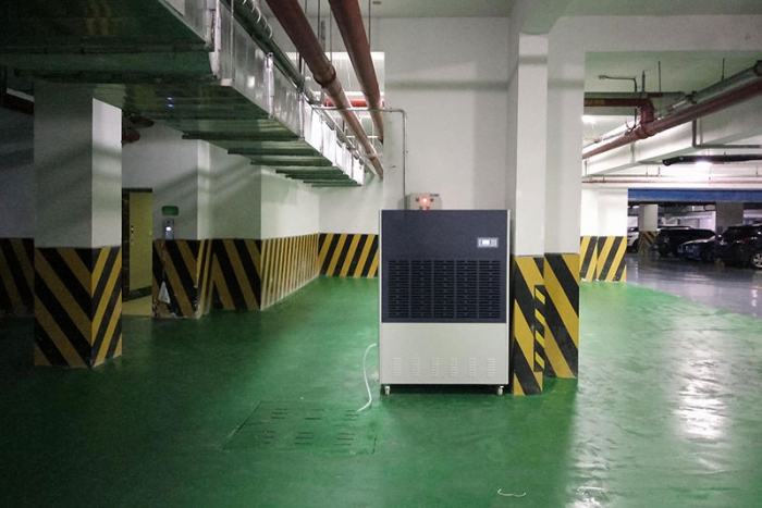 為什么企業(yè)倉庫都選擇環(huán)科除濕機？