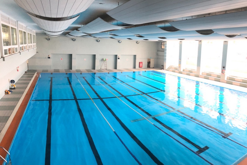 室內(nèi)泳池潮濕不用怕，泳池除濕機來除濕